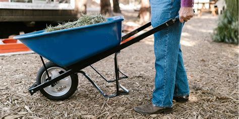 wheelbarrow position|Standing Sex Positions: What They Are and How to Try Them。